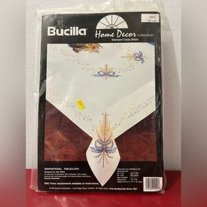 Vintage Bucilla Home Decor Collection Stamped Cross Stitch Tablecloth 60” x 90”